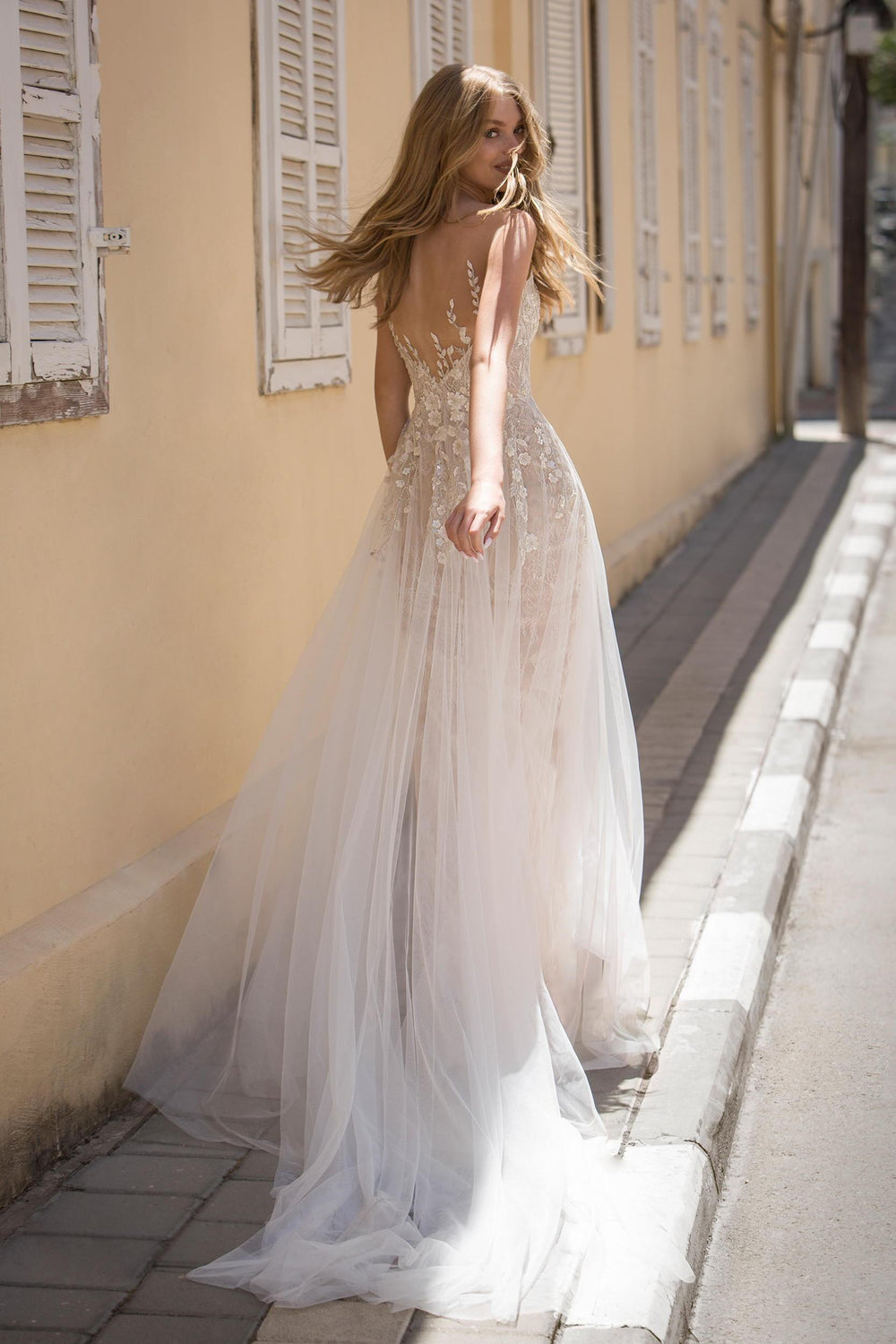 Wedding Dress - Carrera - Morvarieds Fashion